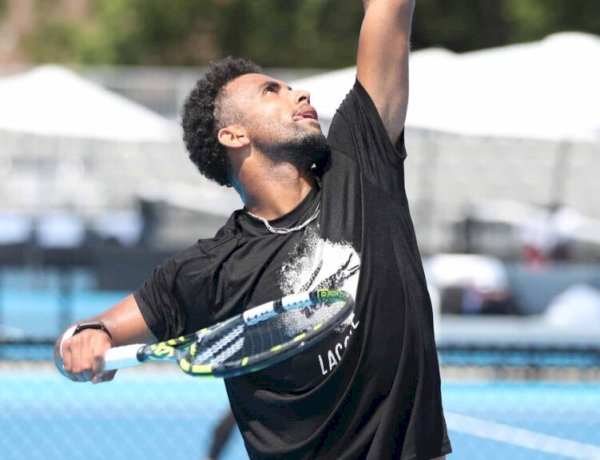 Lesionado, Fils desiste do Australian Open e adia retorno ao circuito